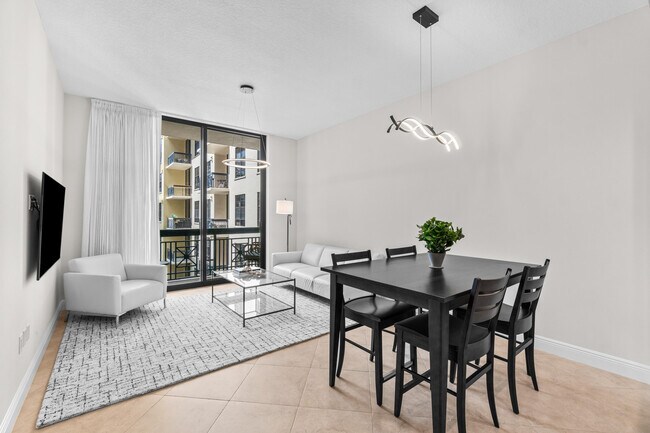 Building Photo - 701 S Olive Ave