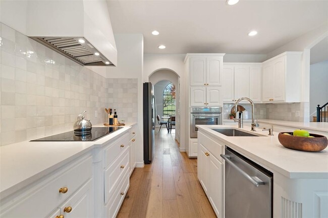 Building Photo - 403 Stirrup Dr