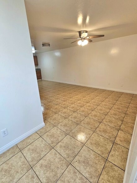 Building Photo - 915 30th St