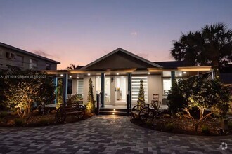 Building Photo - 4209 N Flagler Dr