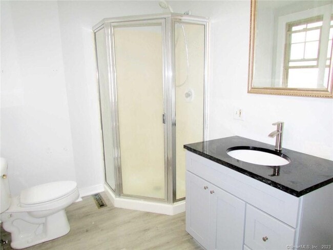 Building Photo - 93 New Harwinton Rd