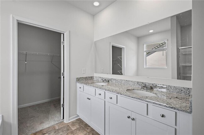 Building Photo - 61 Grv Spgs Ct