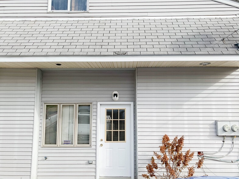 Building Photo - 2800 Houston St