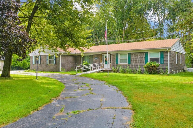 Building Photo - 32447 Six Mile Rd