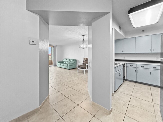 Building Photo - 2333 Feather Sound Dr