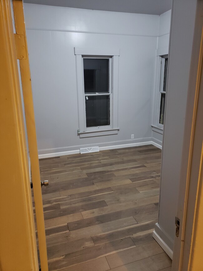 Building Photo - 1227 Pleasent Acres Dr.