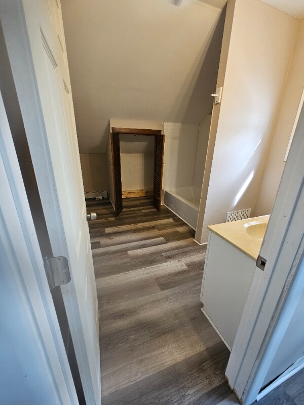 Building Photo - 95 Oakland Ave