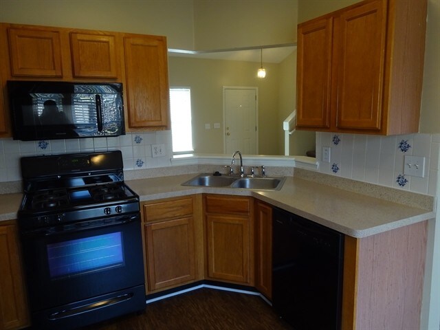 Building Photo - 3041 Lake Park Trl