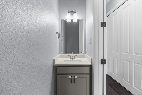 Building Photo - 1217 Highknoll Ln