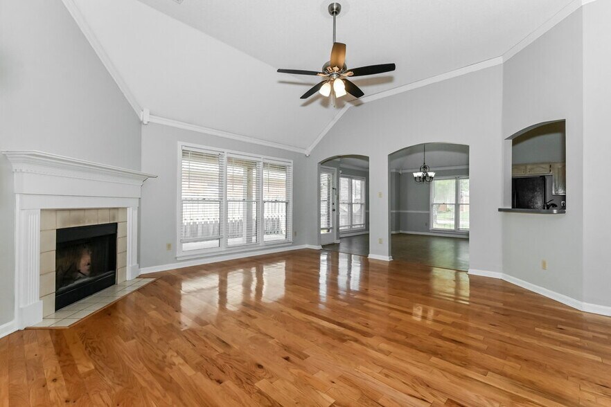 Building Photo - 2055 Bohemia Cove