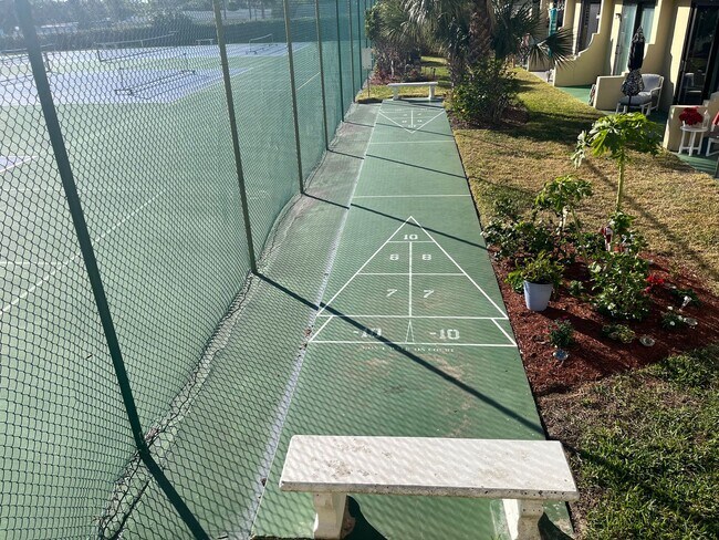 Building Photo - Amazing Ocean View from Pool and Jacuzzi - 1bdrm 1Ba in Datyona Beach