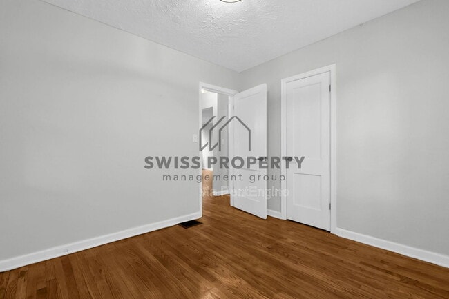 Building Photo - 960 Geers Ave