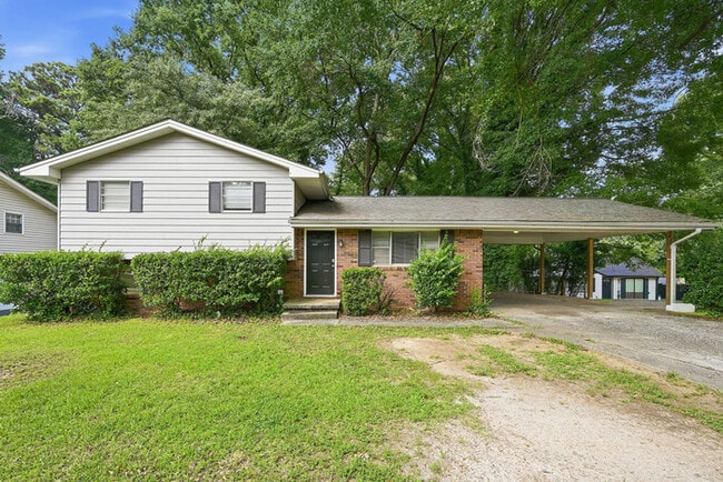 Building Photo - 708 Anderson Dr