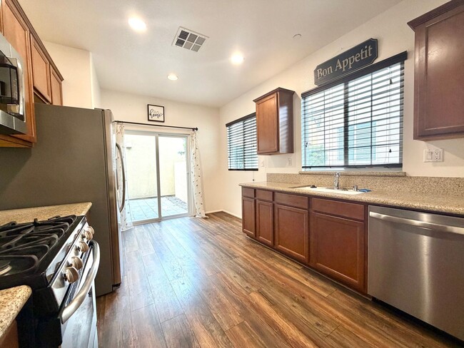 Building Photo - Stylish 2-Bedroom Living with Community Amenities