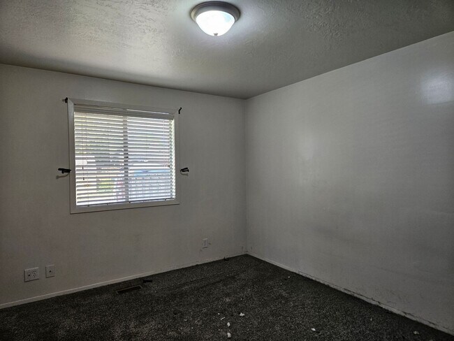 Building Photo - 51-53 W 1100 S