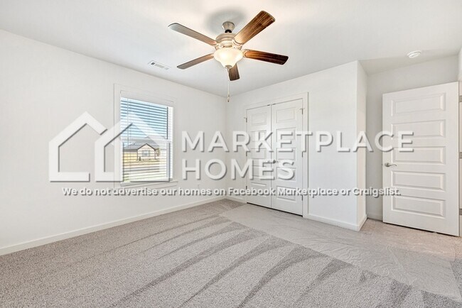 Building Photo - 375 Canada Dr