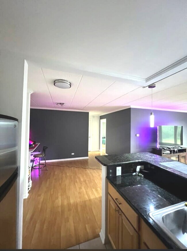 Building Photo - 1 One Renaissance Pl