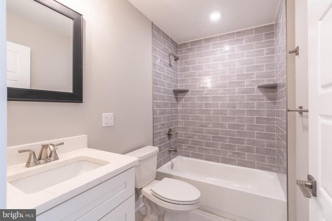 Building Photo - 2339 N 10th St