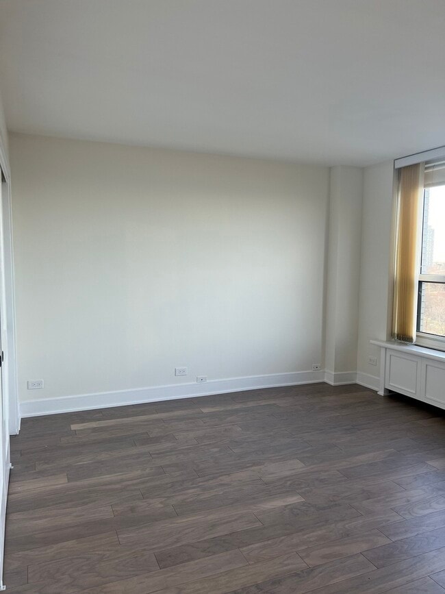 Building Photo - 1550 N Lake Shore Dr