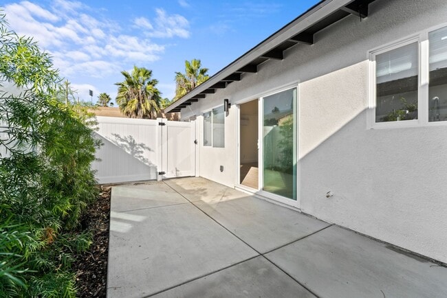 Building Photo - 13615 Glenhaven Dr