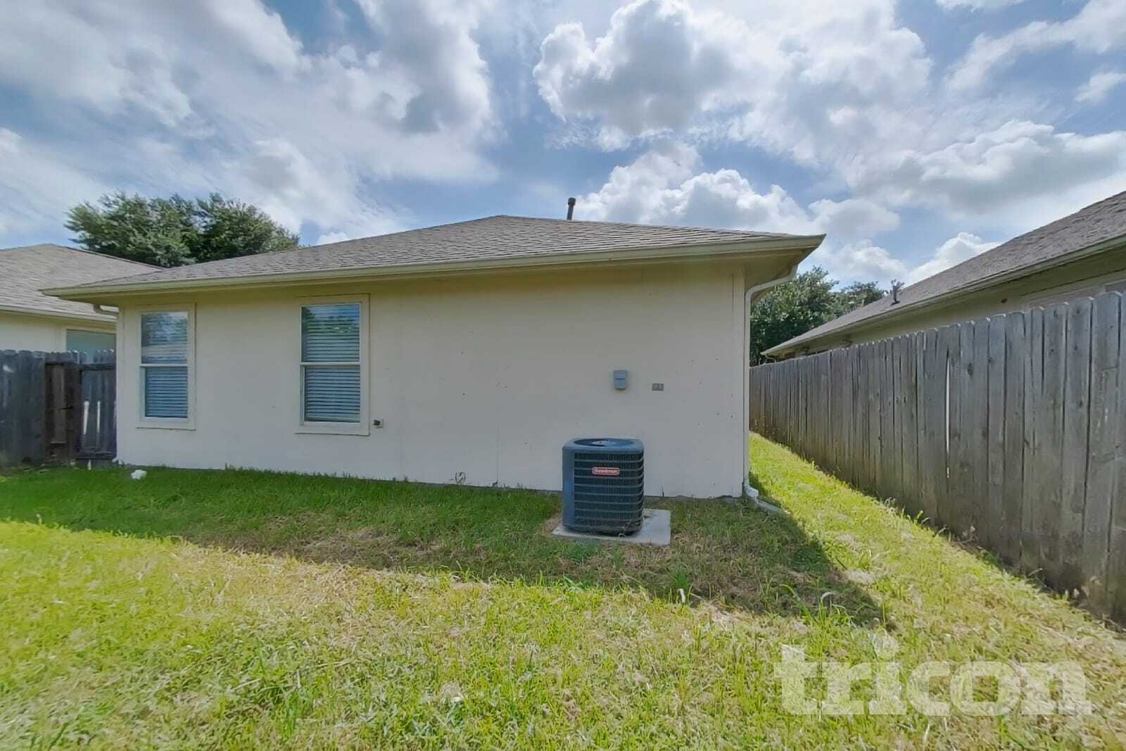 Building Photo - 24307 Hard Wood Dr
