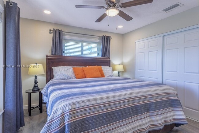 Building Photo - 1660 NE 25th Ave