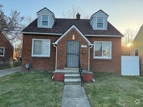 Building Photo - 5263 Hereford St