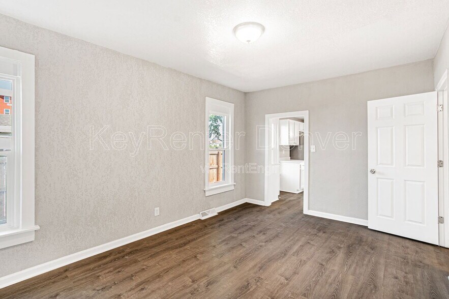 Building Photo - 4768 Vine St