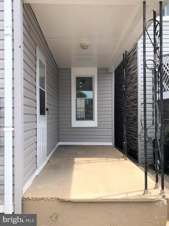 Building Photo - 421 Salem Ave