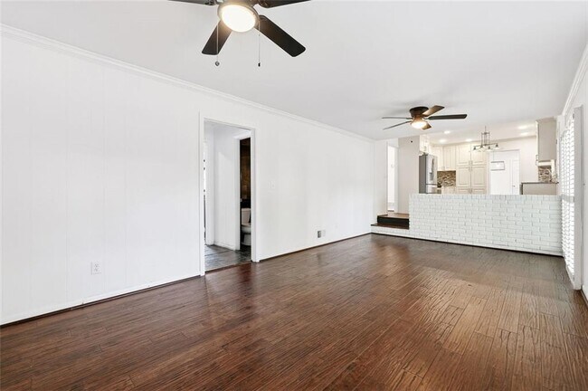 Building Photo - 4832 Valley View Ct