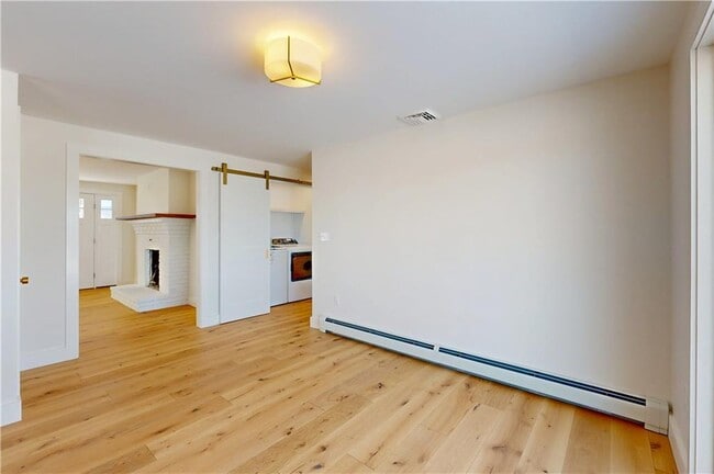 Building Photo - 3211 Main Rd