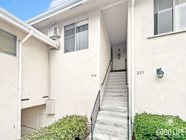Building Photo - Beautiful 2BD/2BA Condo in La Mesa!