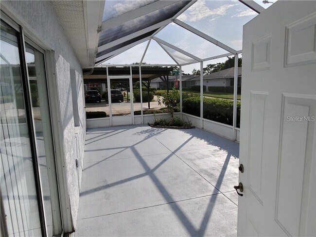 Building Photo - 1108 Apple Terrace