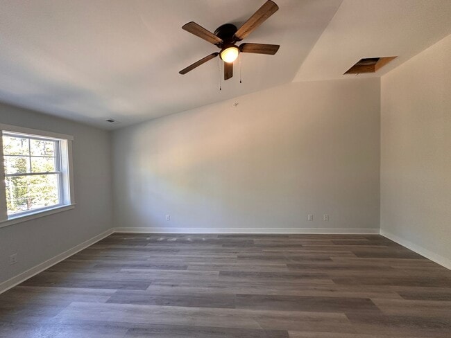 Building Photo - 1426 Navaho Trail