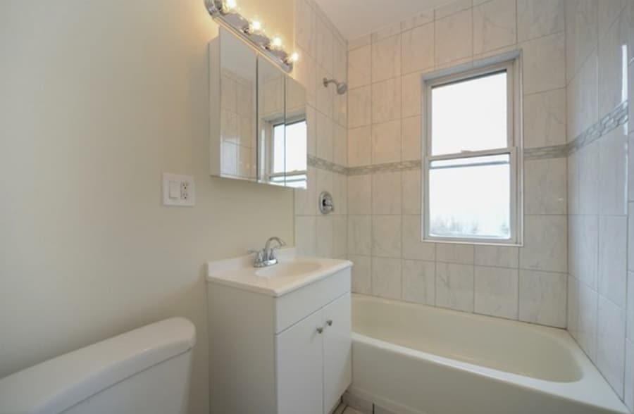 Building Photo - 1943 W Warner Ave