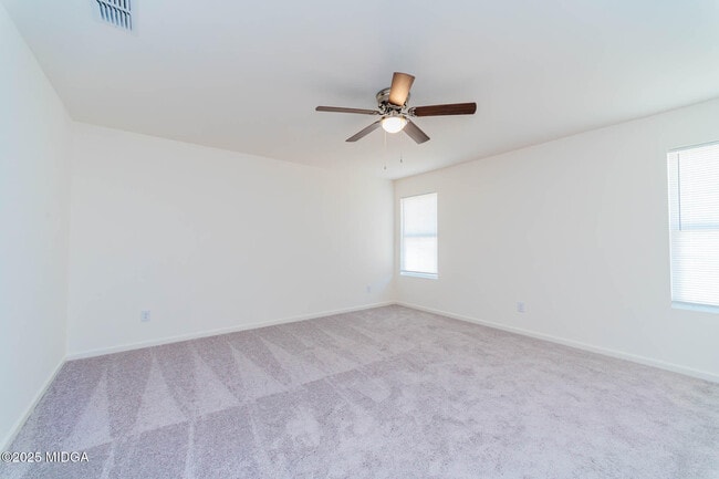 Building Photo - 307 Gazebo Dr