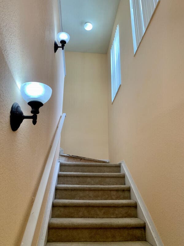 Building Photo - 1901 Belmont Pl