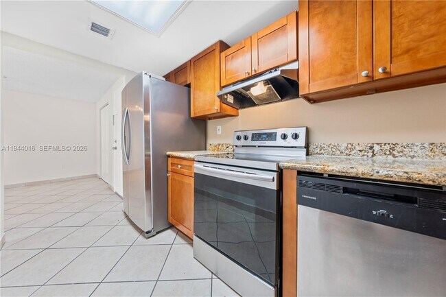 Building Photo - 1975 Normandy Dr