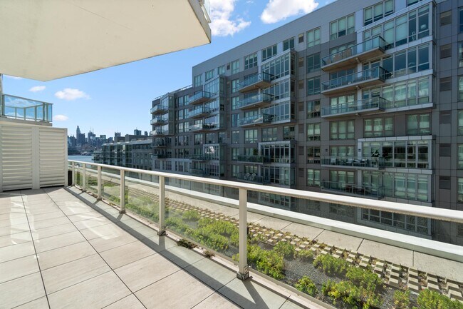 Building Photo - 800 Ave at Port Imperial