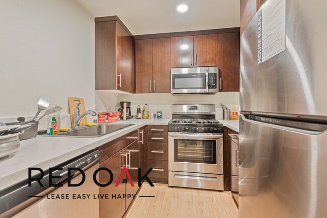 Building Photo - 7810 1/4 Topanga Canyon Blvd-204B