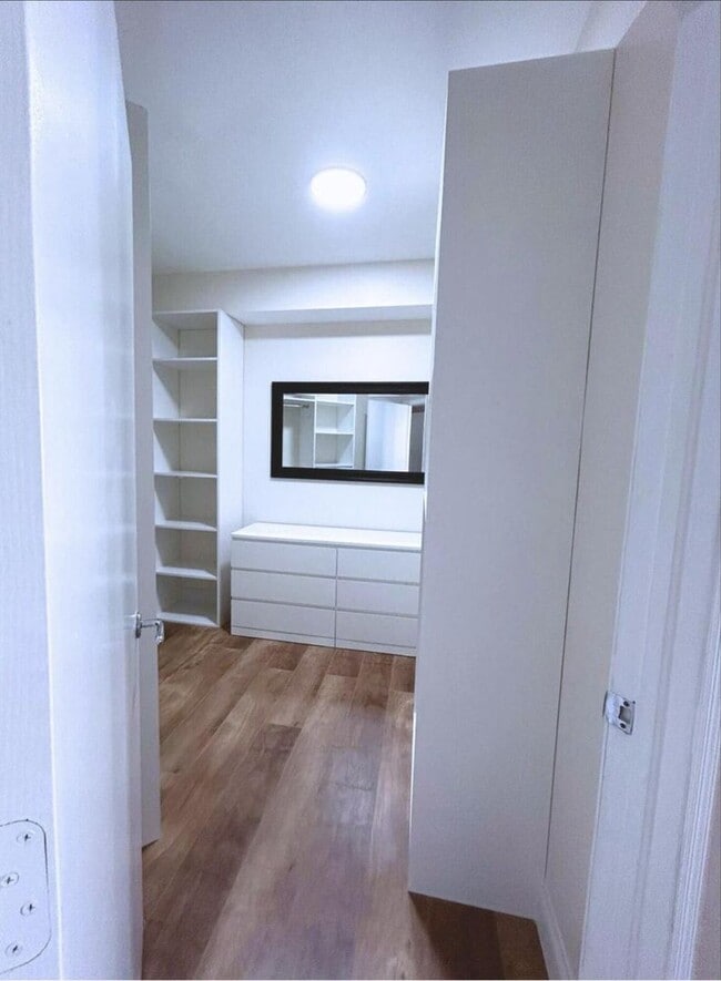 Building Photo - 19900 E Country Club Dr