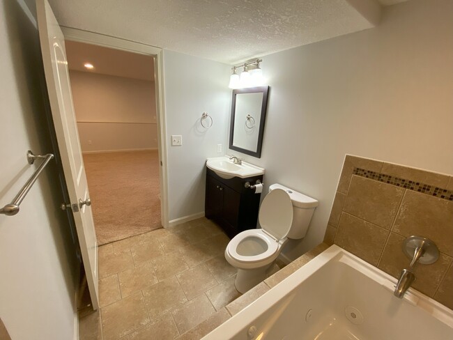 Basement Bath - 2901 Red Oak Rd