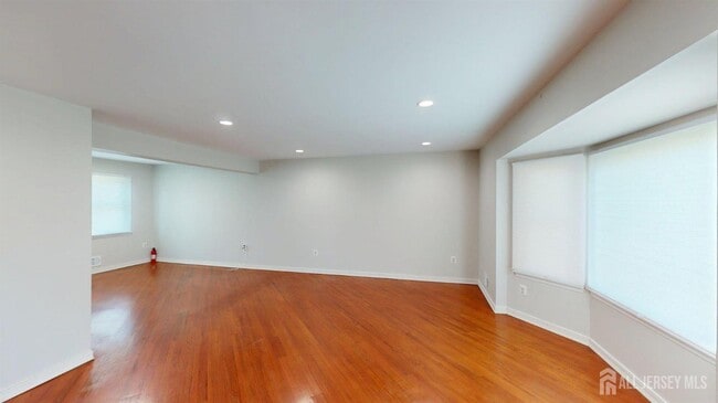 Building Photo - 77 Princess Dr