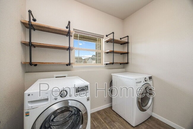 Building Photo - 660 Rock Rd