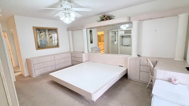 Building Photo - 5136 Floria Dr