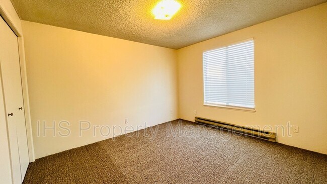 Building Photo - 409 Benham St