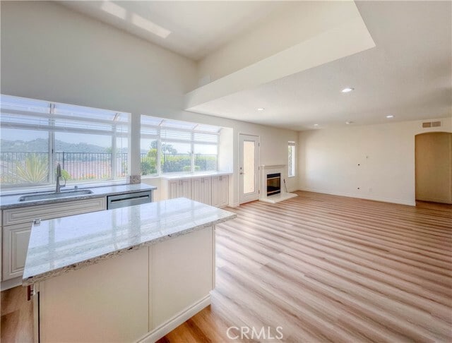 Building Photo - 16140 Ridgeview Ln