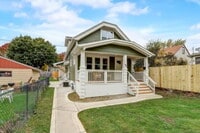 Building Photo - 411 S 65th St