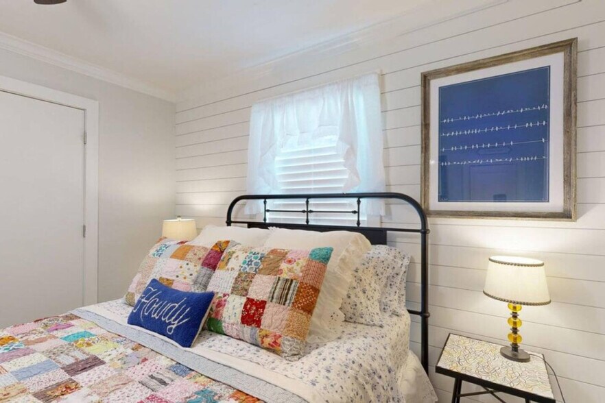 Building Photo - 5291 Dymple Ln