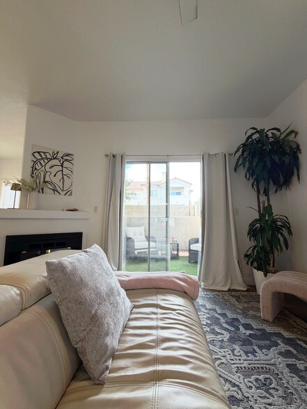 Building Photo - 2100 Black Island St